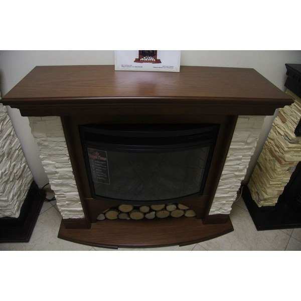 ������ �� ����� Royal Flame Village ������ ������� ��� ���� Dioramic 25FX